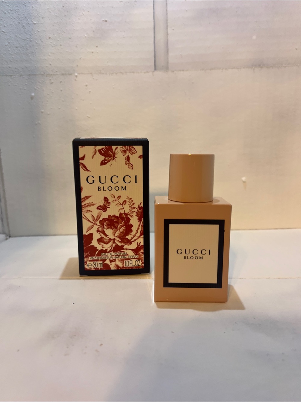 Gucci Bloom Pink-Beige Bottle with Floral Accent Box